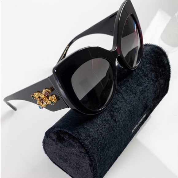 ❌SOLD❌Dolce & Gabbana Glasses - Picture 2 of 7